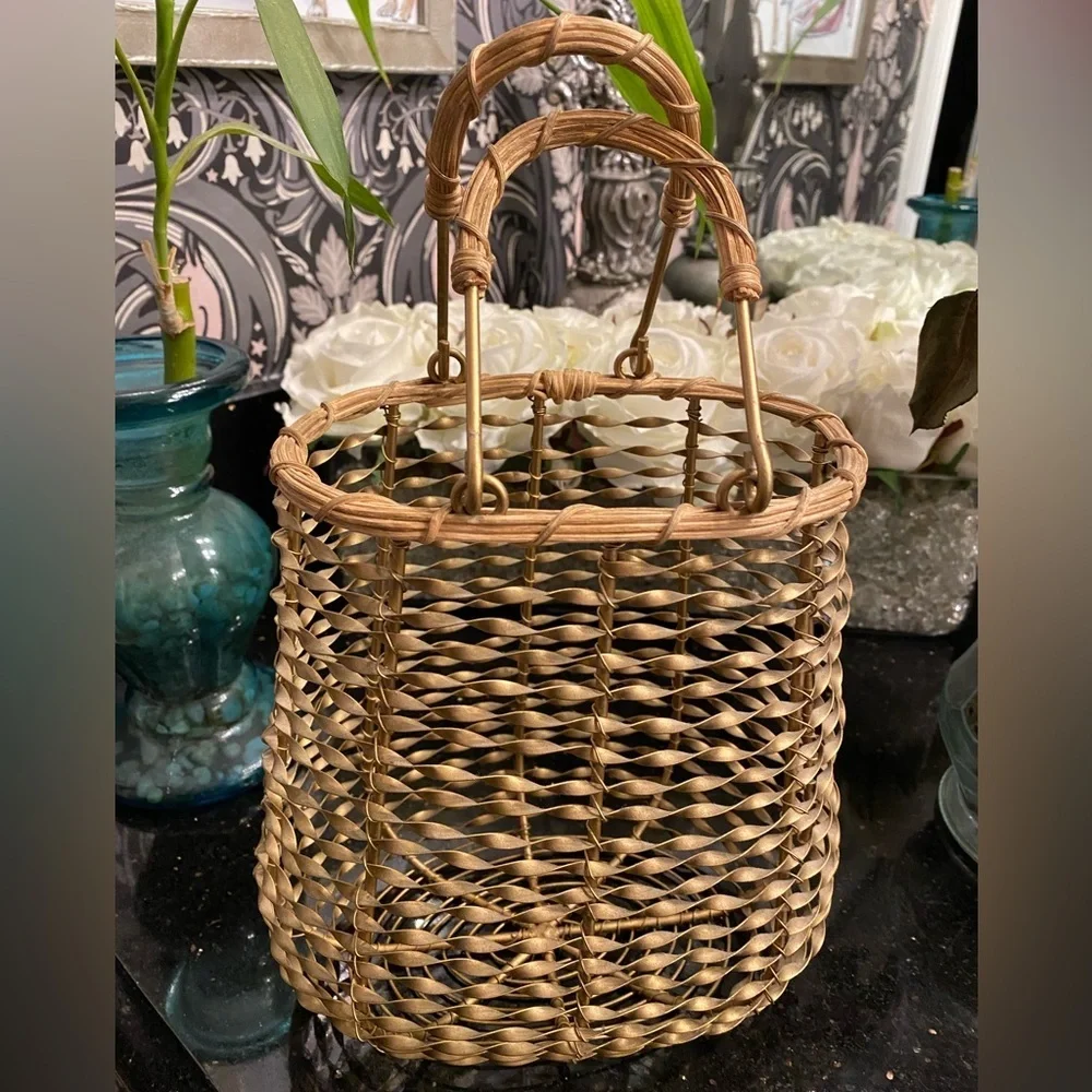 GOLDEN METAL WICKER--LIKE STYLE BASKET WITH HANDLES